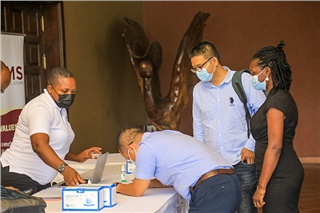 祝賀我司產(chǎn)品經(jīng)銷(xiāo)商成為聯(lián)合藥庫最佳供應商